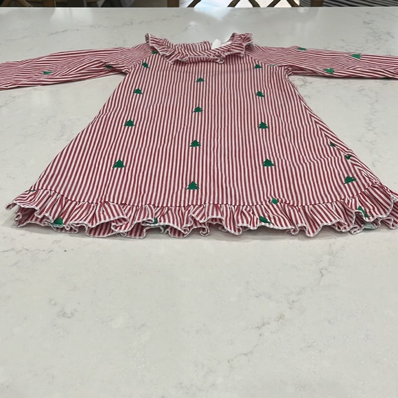 EUC DBA Girls 4T Red and White Seersucker with Christmas Trees Nightgown - Picture 3 of 8